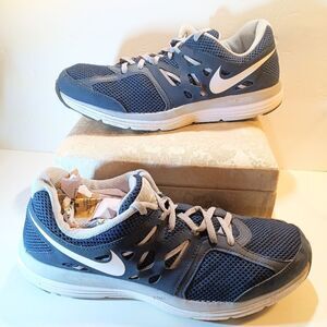 Nike Women's Duel Fusion Lite sz 12